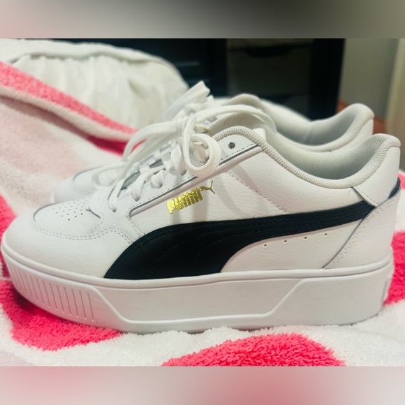 Puma platform White and Black Sneakers with Gold Accent - Picture 1 of 4